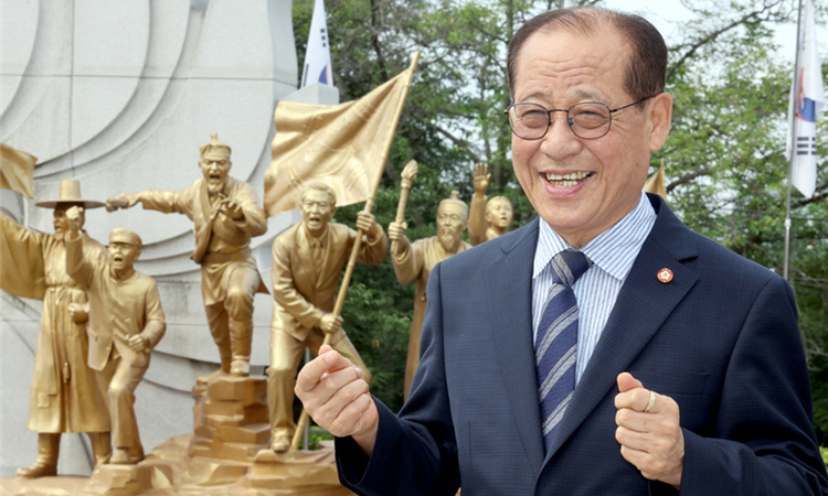 <광복절 특집>류윤걸 광복회 충북지부장 "광복절, 과거와 미래잇는 이정표"