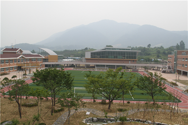 속리산중학교 - 작은 학교를 위대한 학교로 - 충북과 나의 연결고리 '충북일보' 속리산중학교 - 작은 학교를 위대한 학교로 - 충북과 나의 연결고리 '충북일보'