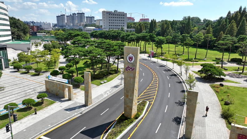 충북대,'2026 THE 아시아대학평가'서 50계단 상승 - 뉴스 썸네일 이미지